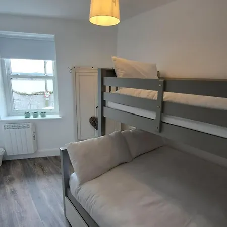 Apartment 1a Cathedral Place - Cathedral *